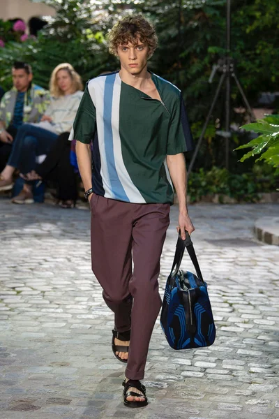 Look 21
